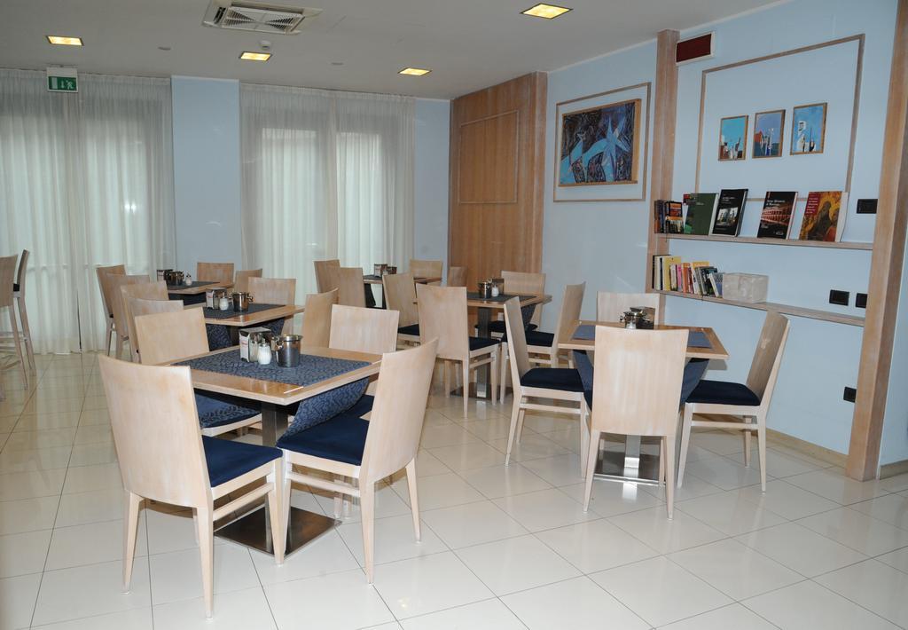 Hotel Chiaraluna Civitanova Marche Ngoại thất bức ảnh