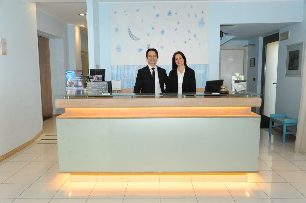 Hotel Chiaraluna Civitanova Marche Ngoại thất bức ảnh
