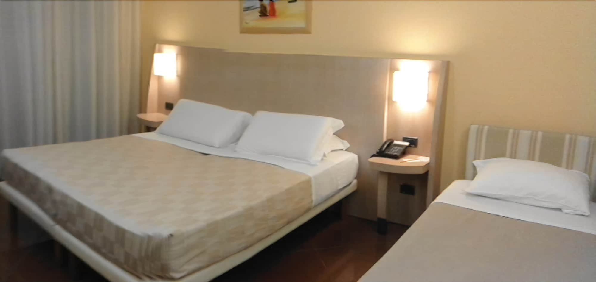 Hotel Chiaraluna Civitanova Marche Ngoại thất bức ảnh